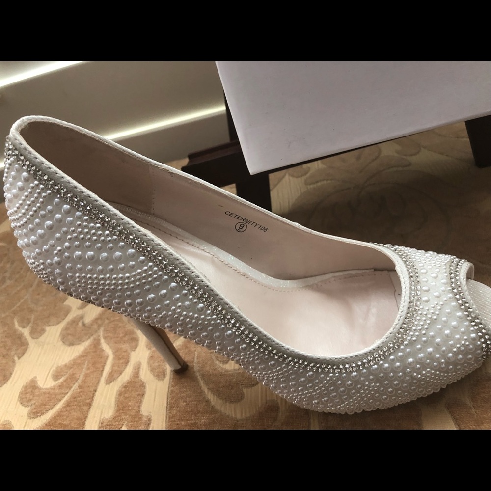 Peep Toe Pump with beautiful pearl accents